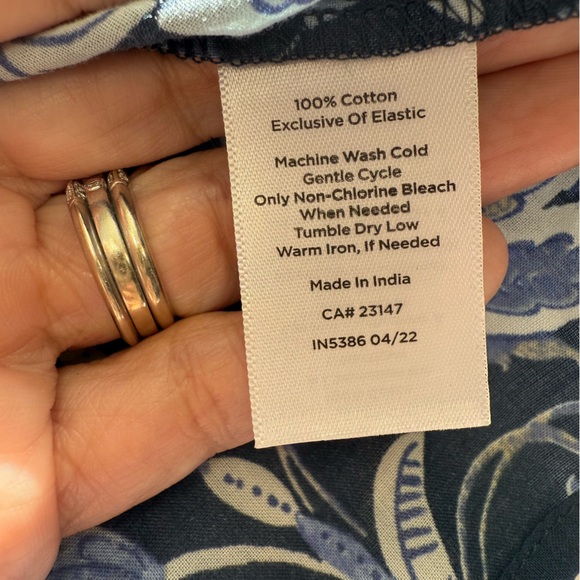 Talbots Smocked Shoulder Top Delicate Jacobean Navy Blue Cotton Shirt Blouse SML - Picture 9 of 11